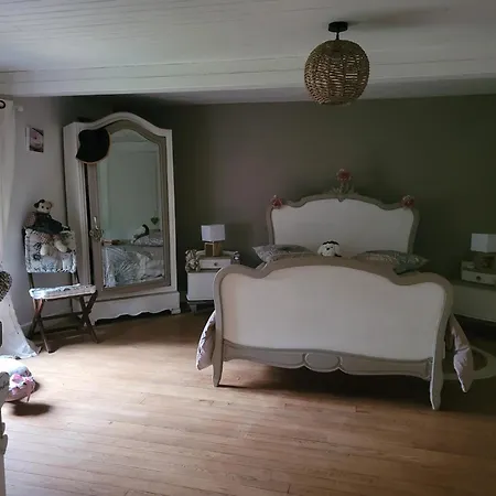 Nocleg ze śniadaniem Petite Maison Dans Les Bois *