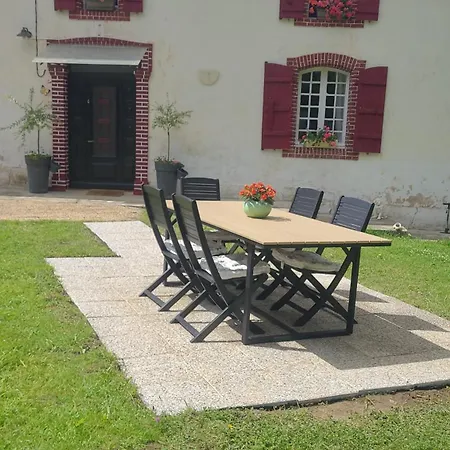 Petite Maison Dans Les Bois Bed & Breakfast Villefranque (Hautes-Pyrenees)