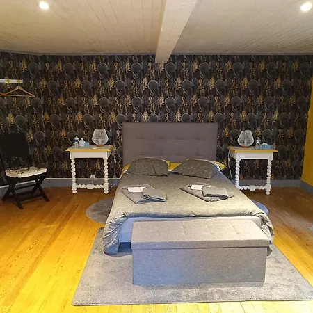 Petite Maison Dans Les Bois