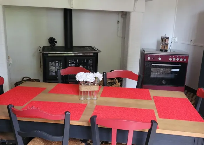 Petite Maison Dans Les Bois * Villefranque (Hautes-Pyrenees)