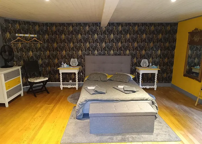 Petite Maison Dans Les Bois